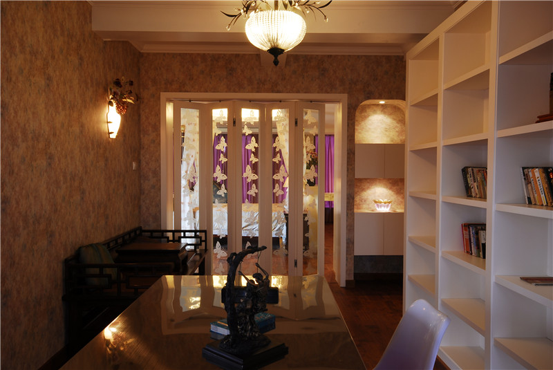 �������g