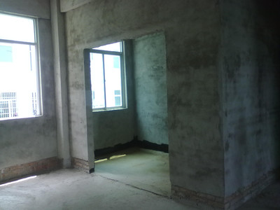 �K���м��b�޹�˾�M�����ҵ���Ů��